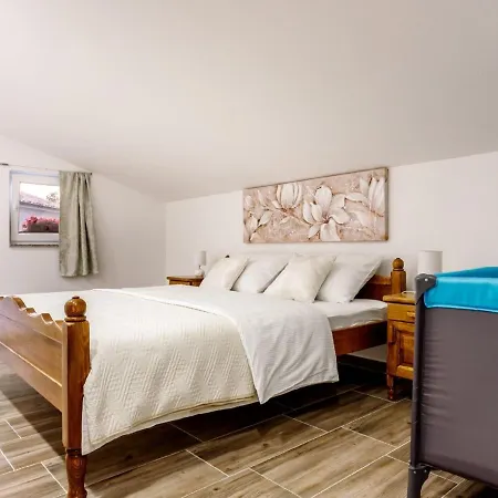 Σπίτι διακοπών In Neori With Heated Pool *