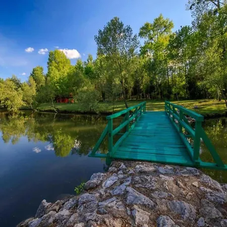 Сasa de vacaciones In Neori With Heated Pool Neoric